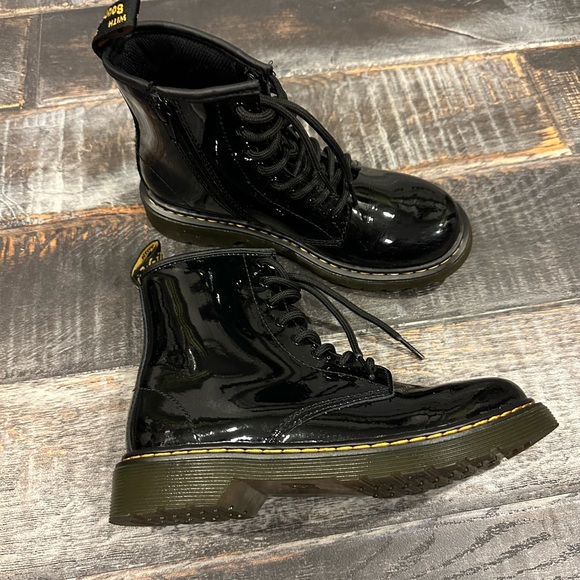 ✨Dr. Martens 1460 8-eye Black Patent Boot✨ - Picture 12 of 14